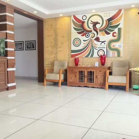 Phoenix Holidays Kochi Eksteriør billede