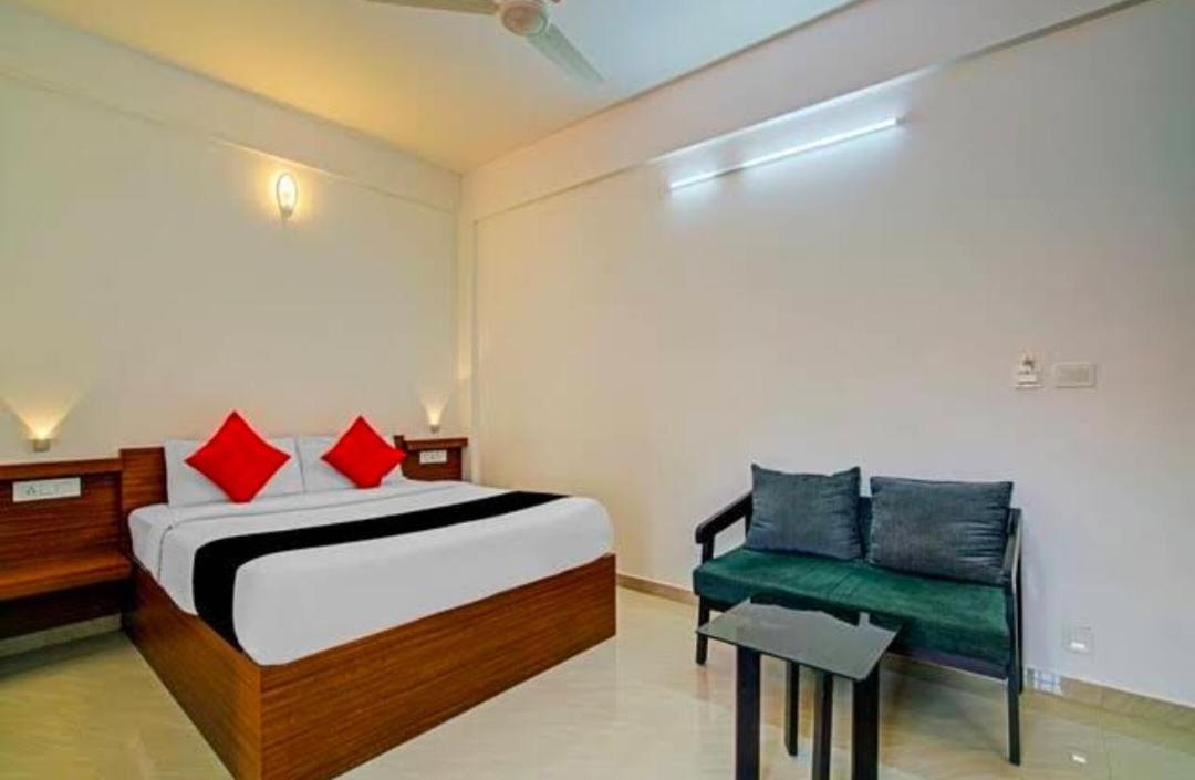 Phoenix Holidays Kochi Eksteriør billede