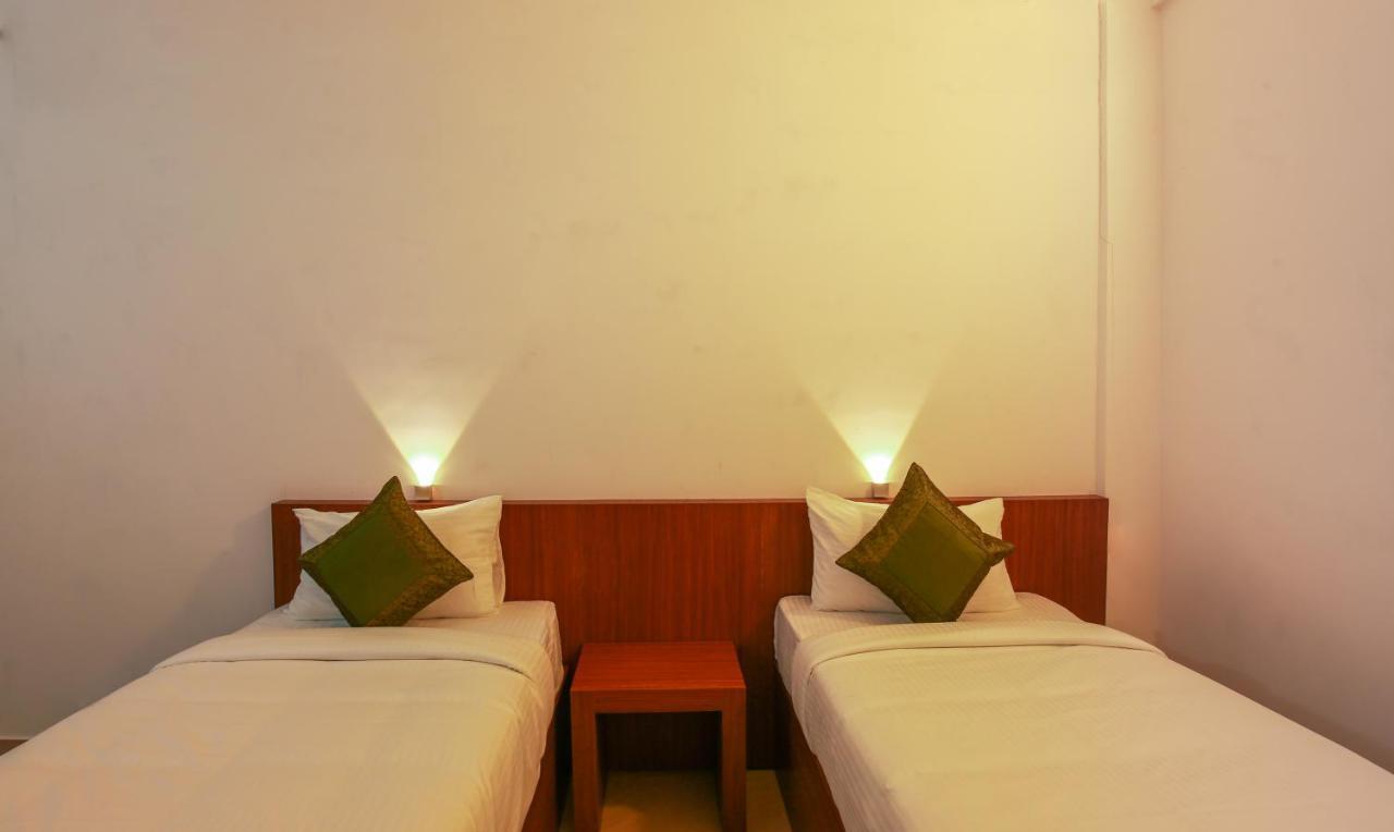 Phoenix Holidays Kochi Eksteriør billede