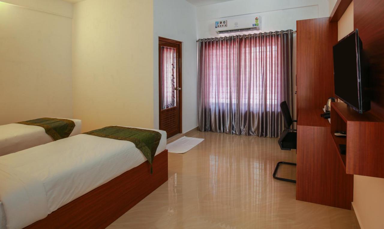 Phoenix Holidays Kochi Eksteriør billede