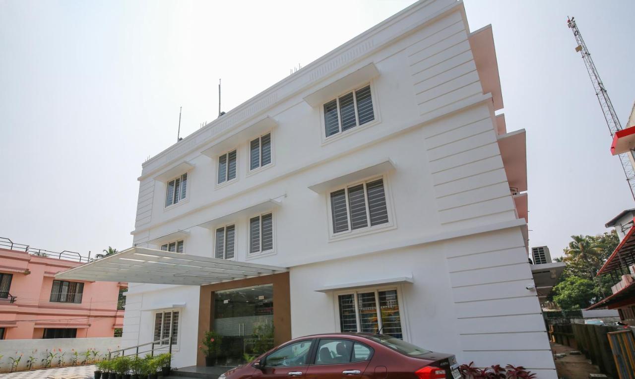 Phoenix Holidays Kochi Eksteriør billede