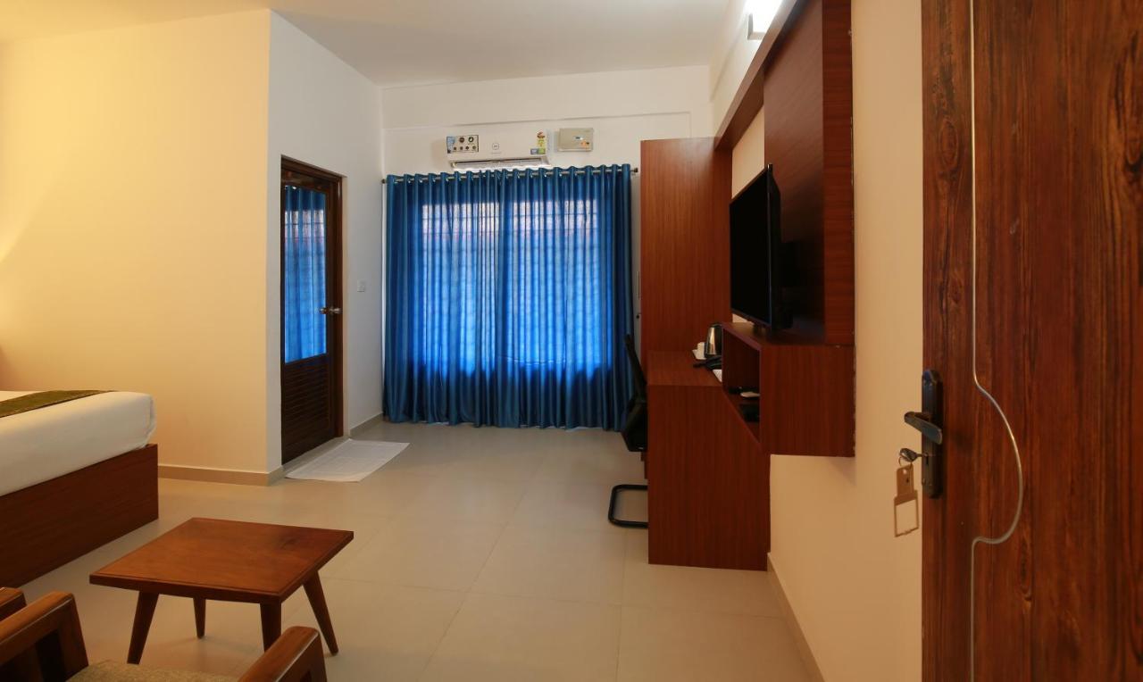 Phoenix Holidays Kochi Eksteriør billede