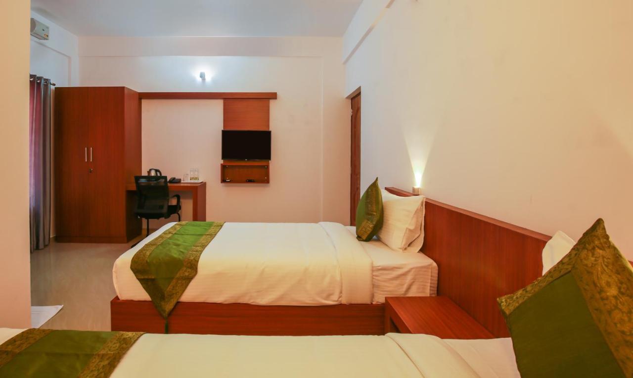 Phoenix Holidays Kochi Eksteriør billede